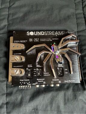 8x-20Z Digital Bass Machine - Black